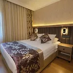 Kandelor Otel