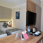 Otel Kandelor 4*