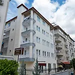 Kandelor Otel