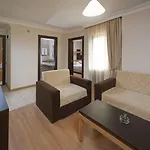 اكسبريا كاندلور - الشامل كلياً 4*