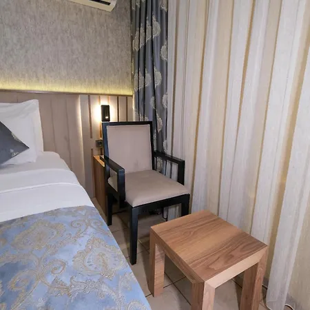 坎德洛尔酒店 4*