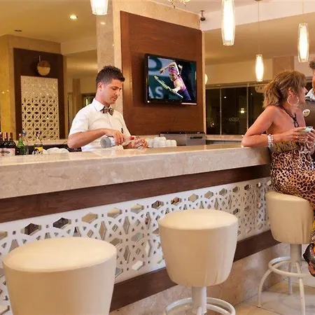 Otel Kandelor 4*
