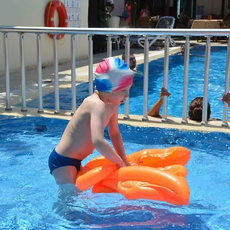 酒店 坎德洛尔酒店 4*