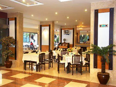 Otel Kandelor 4*