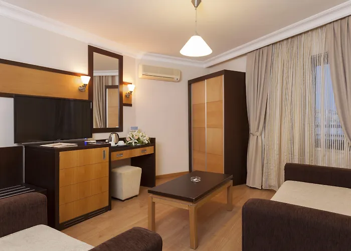 Kandelor Ξενοδοχείο 4*