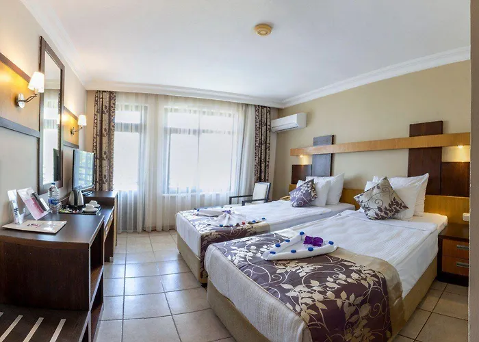 Ξενοδοχείο Kandelor 4*