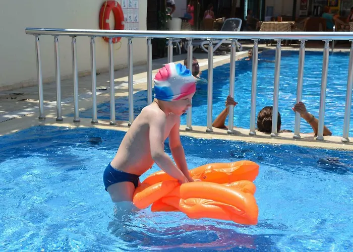 Ξενοδοχείο Kandelor 4*