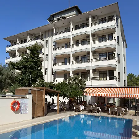 Hotel Kandelor 4*